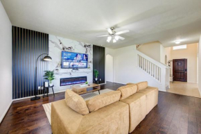 Elegant Retreat at Katy Houston, 2330 sf, 4 Bedroom 2 and Half Baths, Game Room, King Bed, BBQ, Located near Katy Asian Town, Typhoon Waterpark